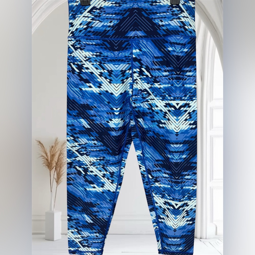 aerie Move Geometric Print High Rise Cropped 7/8"
Leggings Size XL